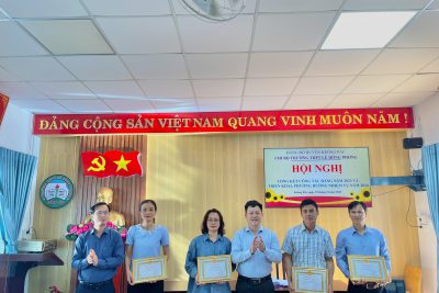CHI BỘ TRƯỜNG THPT LÊ HỒNG PHONG TỔNG KẾT CÔNG TÁC NĂM 2023 VÀ TRIỂN KHAI NHIỆM VỤ NĂM 2024