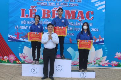 TRƯỜNG THPT LÊ HỒNG PHONG TỔ CHỨC HỘI KHỎE PHÙ ĐỔNG CẤP TRƯỜNG NĂM HỌC 2023 – 2024